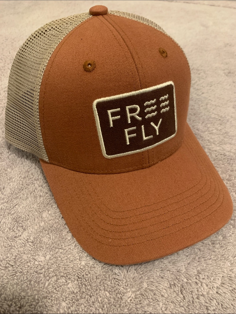 Men’s free fly wave trucker hat!